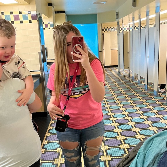 Meet your Posher, Kylee - Picture 3 of 3